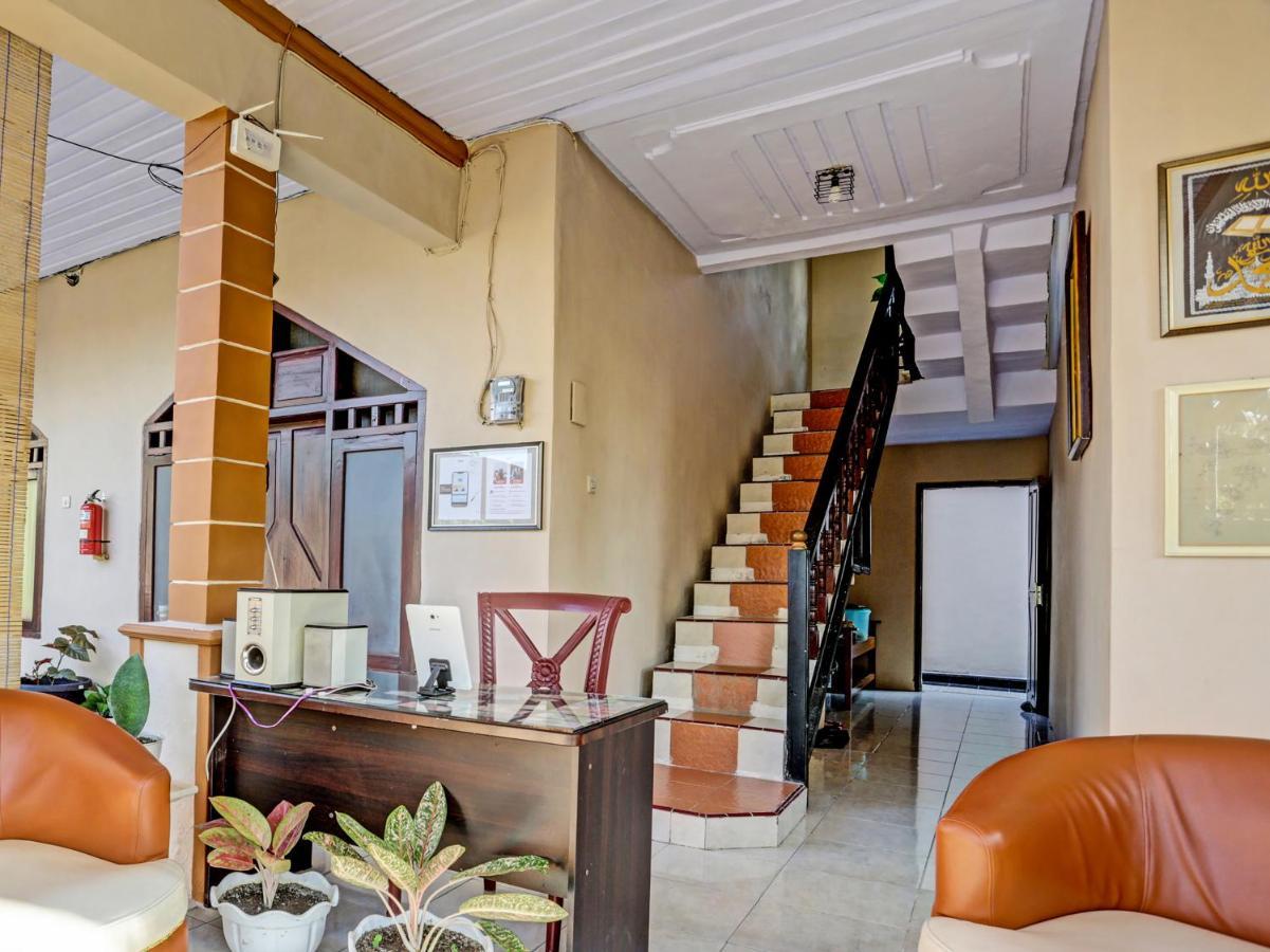 בניוואנגי Oyo 91261 Cita Suraya Homestay מראה חיצוני תמונה