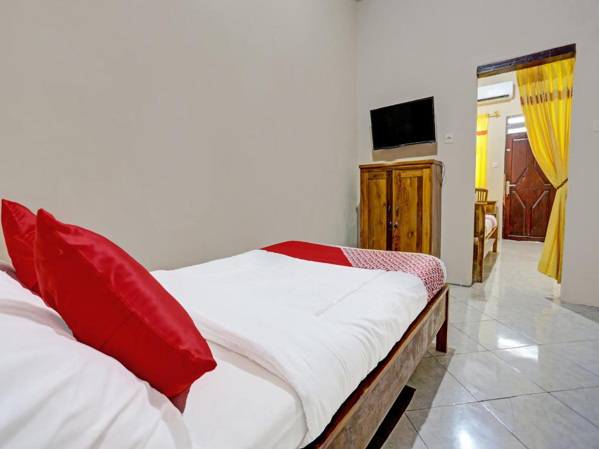 בניוואנגי Oyo 91261 Cita Suraya Homestay מראה חיצוני תמונה