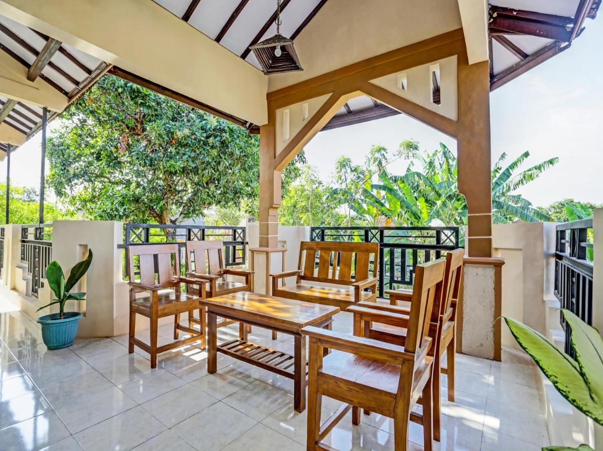 בניוואנגי Oyo 91261 Cita Suraya Homestay מראה חיצוני תמונה