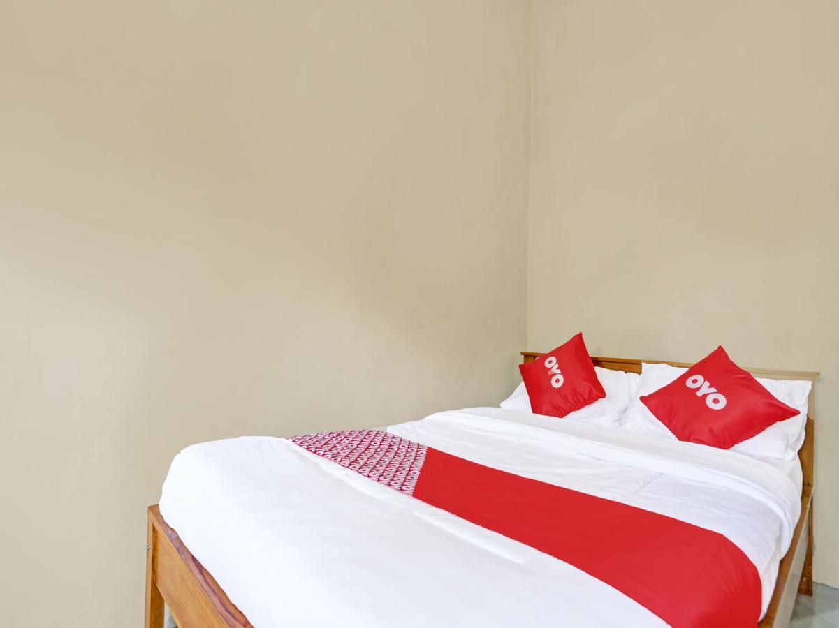 בניוואנגי Oyo 91261 Cita Suraya Homestay מראה חיצוני תמונה